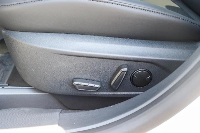 New 2026 Star White Metallic Tri-coat Ford Premium image 52