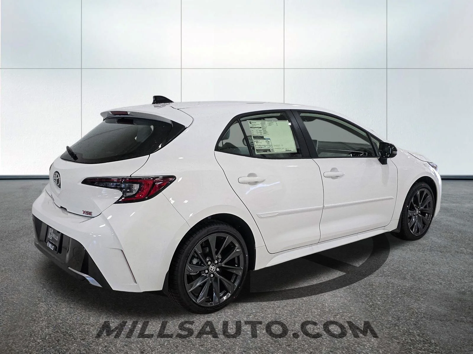 2026 Toyota Corolla Hatchback XSE - Photo 8