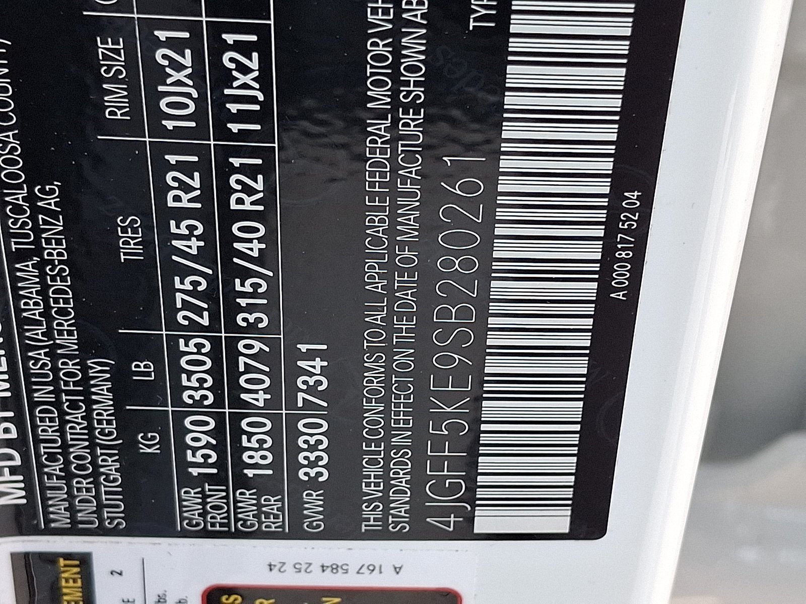 Certified Used 2025 Polar White Mercedes-Benz 4MATIC® image 30