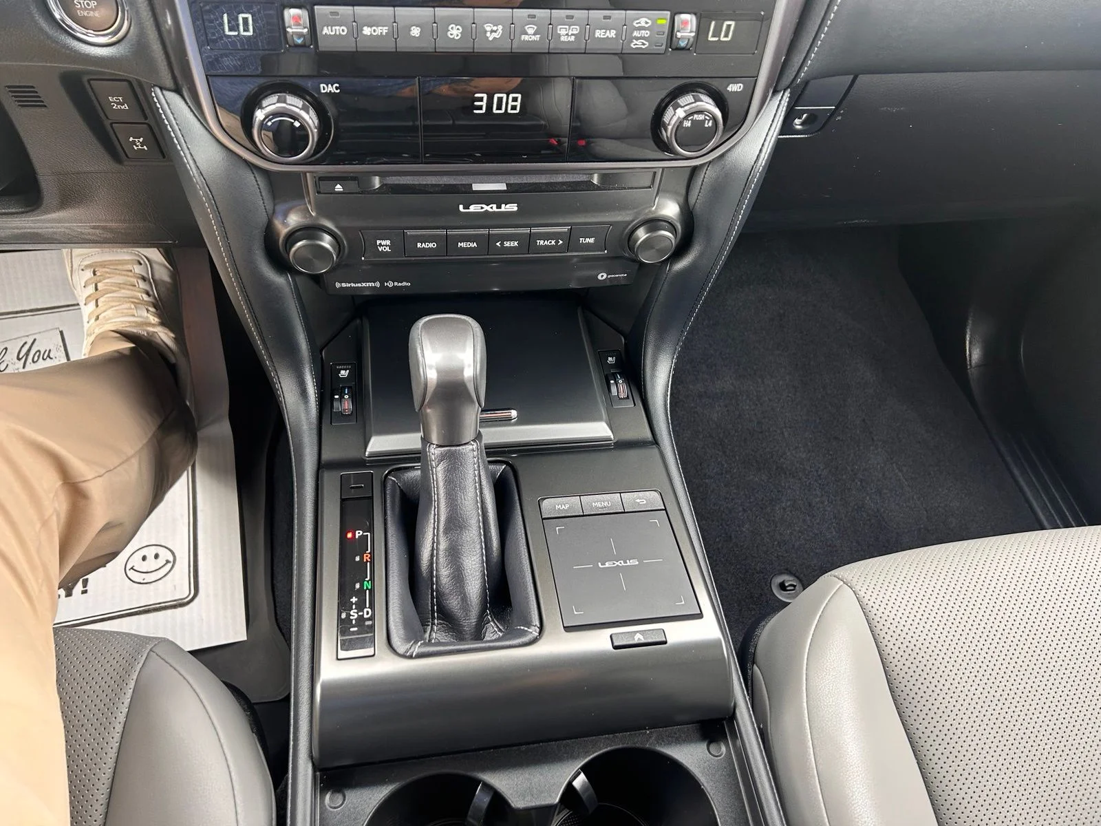 Used 2023 Black Lexus 460 image 12