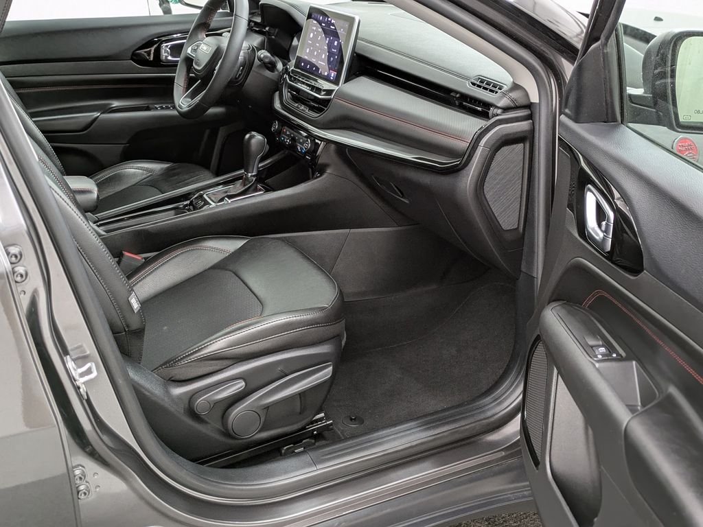 Used 2022 Gray Jeep Trailhawk image 14