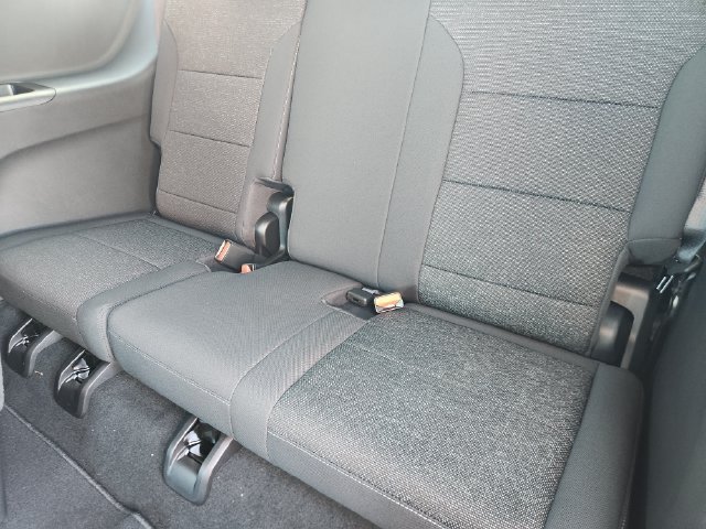 2027 Chevrolet Traverse LT - Photo 32