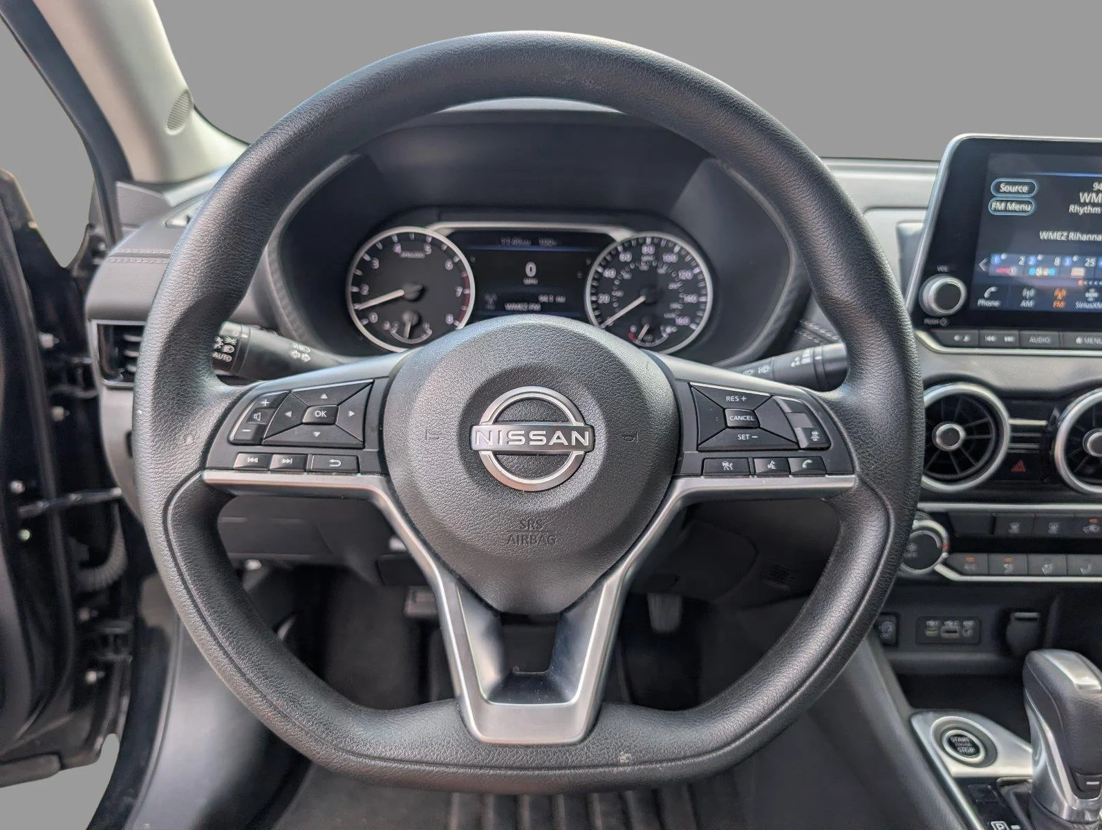 Used 2025 Super Black Nissan SV image 28