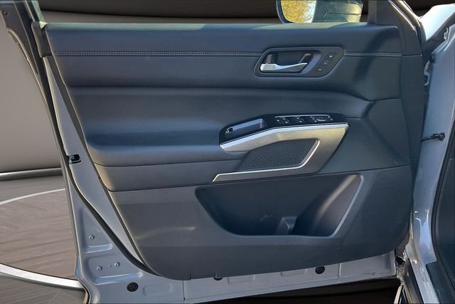 Used 2023 Gray Nissan Platinum image 21
