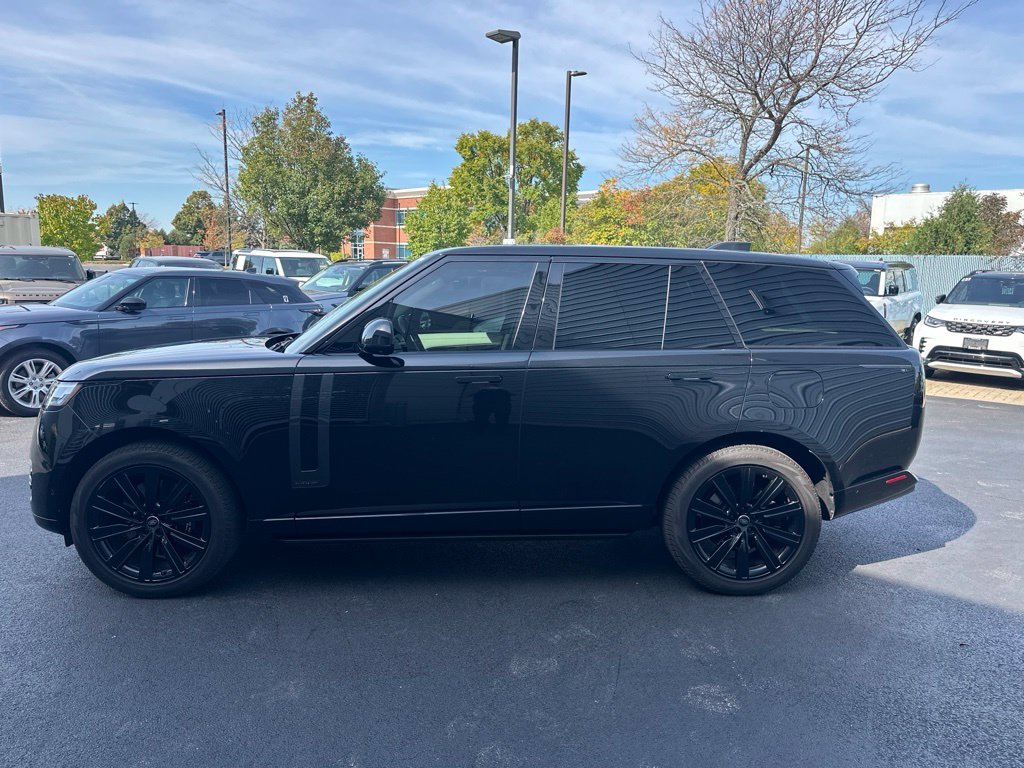 Used 2025 Santorini Black Metallic Land Rover Autobiography image 2