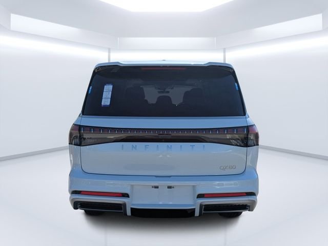 New 2026 RADIANT WHITE INFINITI Luxe 2WD image 4
