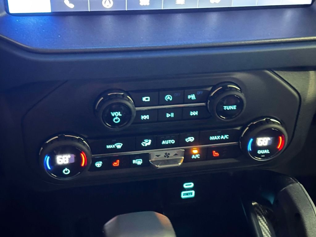 Used 2025 Oxford White Ford Raptor image 22