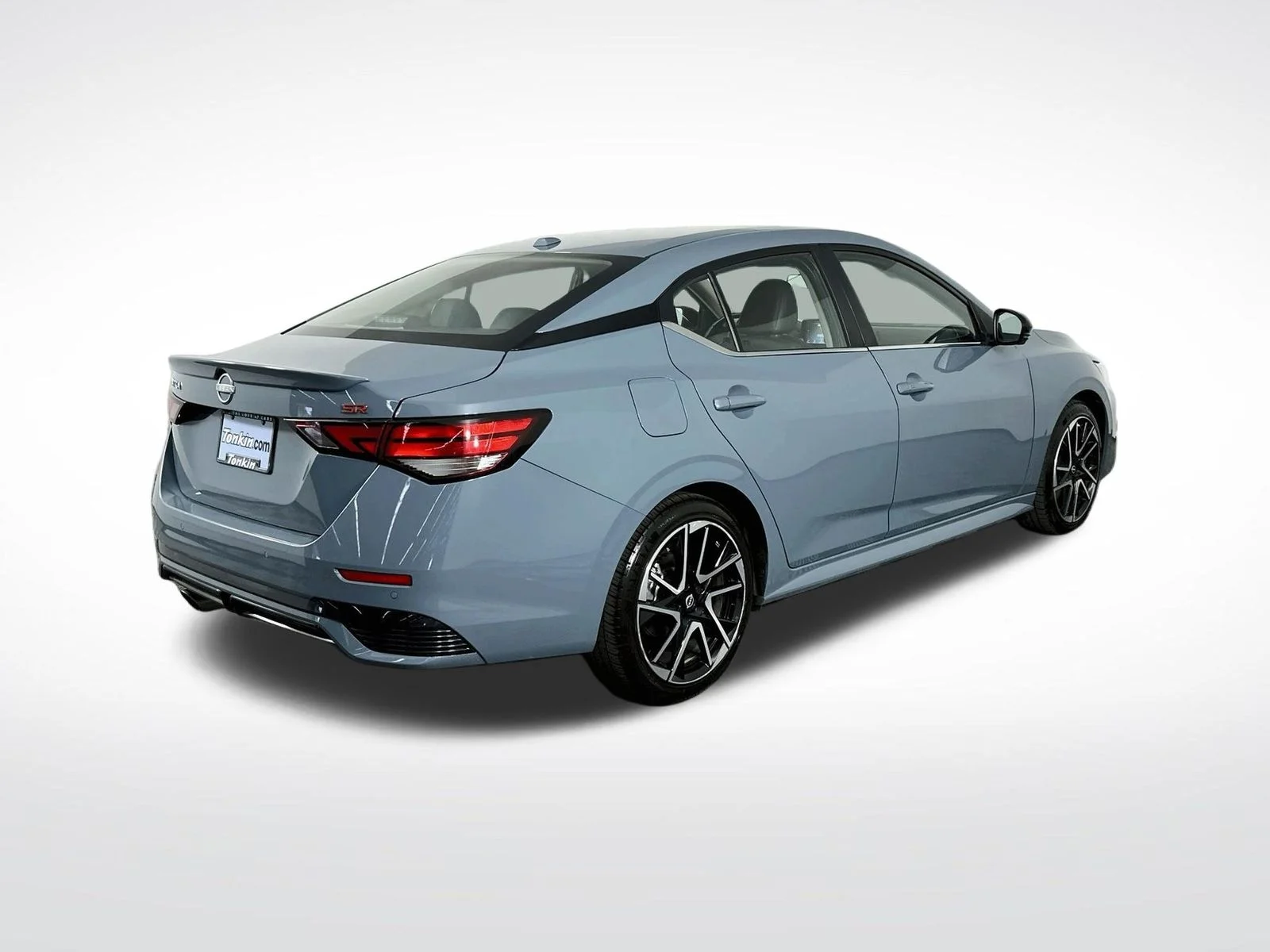 Used 2025 Atlantic Gray Metallic Nissan SR image 8