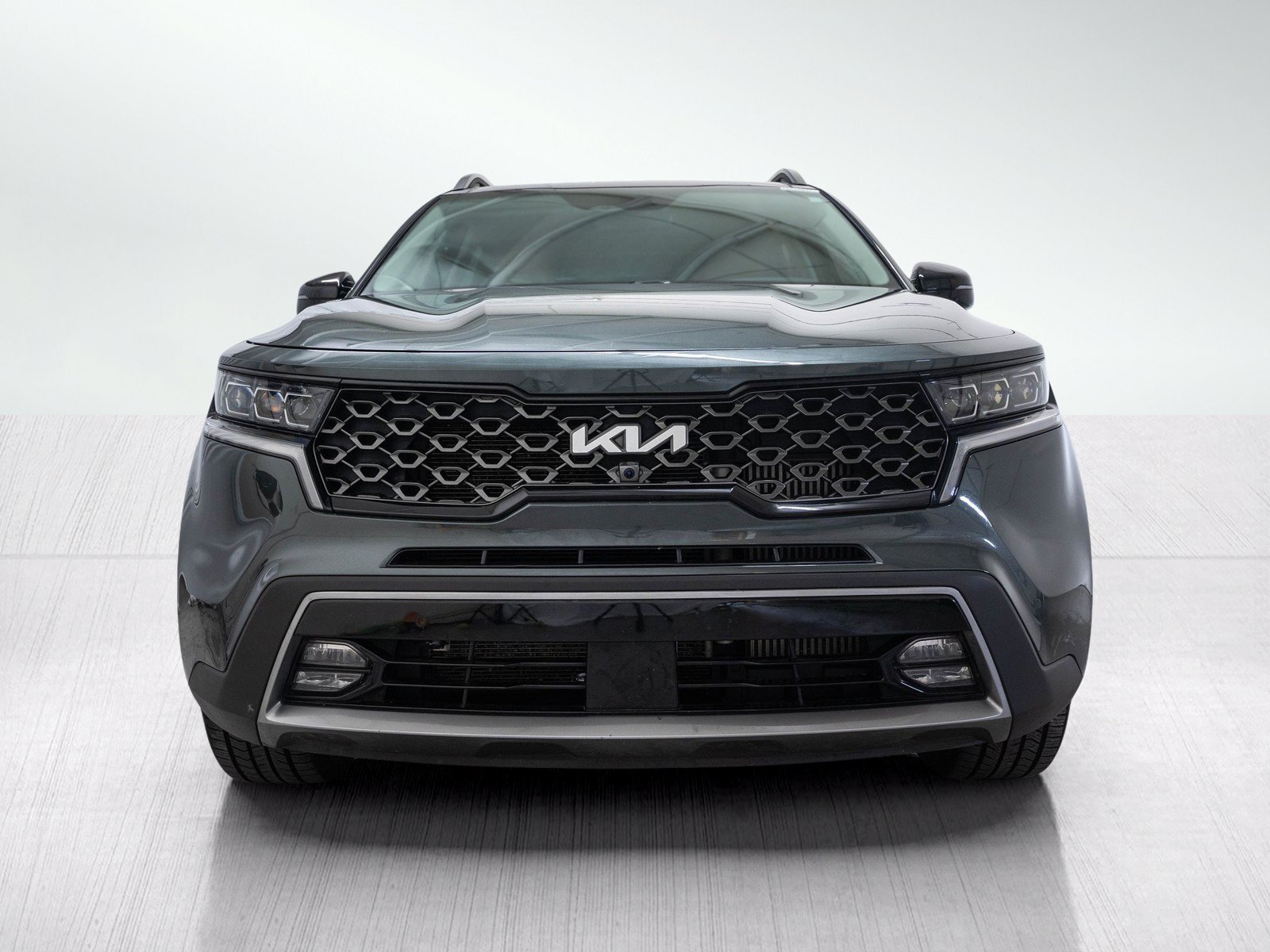 Used 2022 Kia Sorento X-Line SX Prestige with VIN 5XYRKDLF0NG074173 for sale in Kansas City