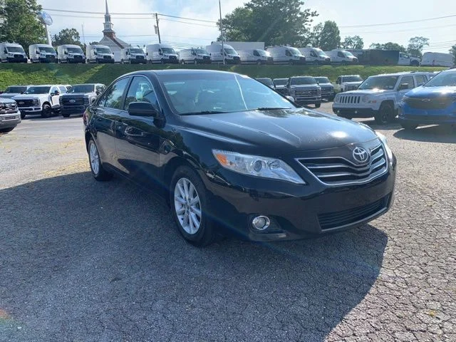 Used 2010 Black Toyota XLE image 2