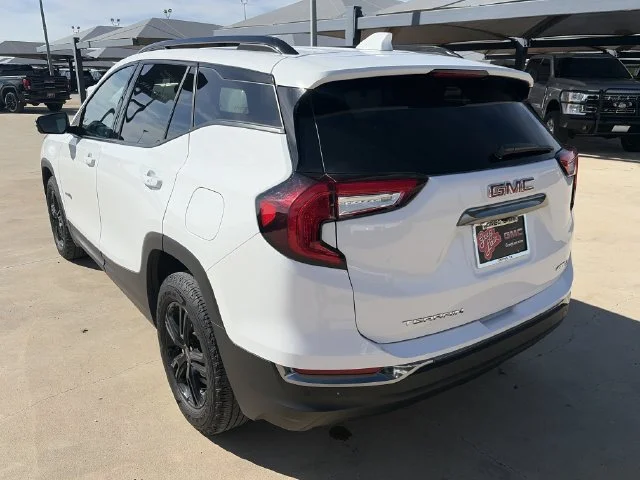 Used 2024 White GMC AT4 image 4