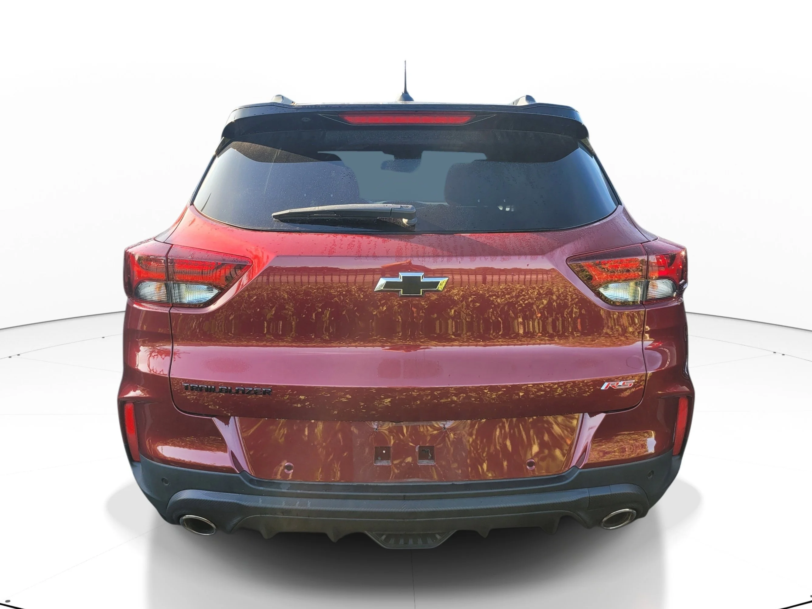 Used 2022 Crimson Metallic Chevrolet RS image 5