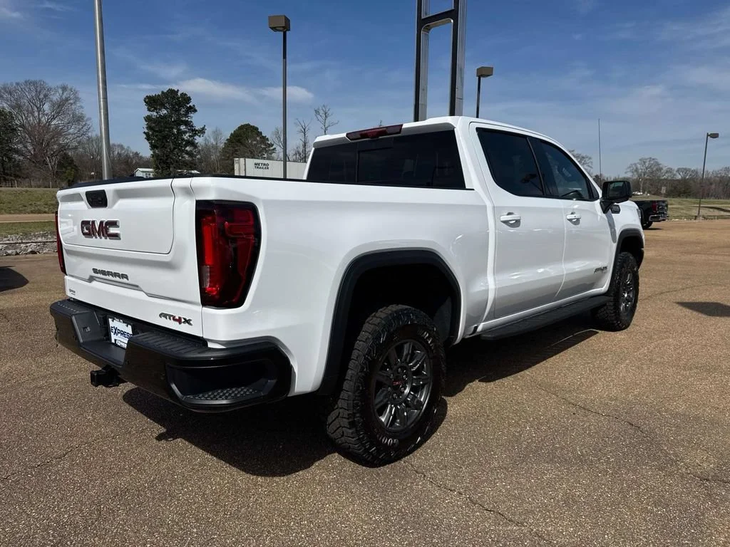 2026 GMC Sierra 1500 AT4X - Photo 19