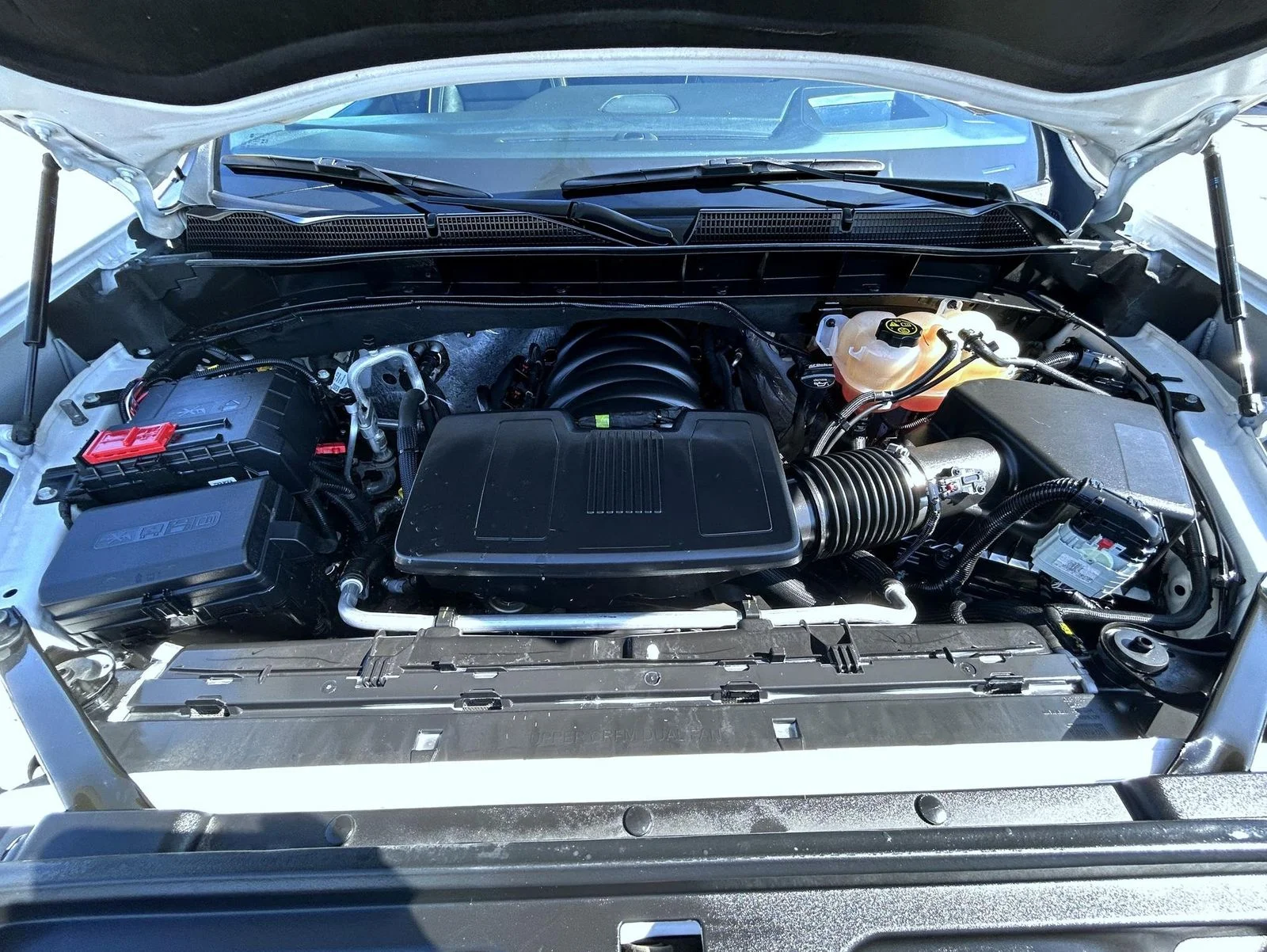 Used 2023 White GMC AT4X image 24