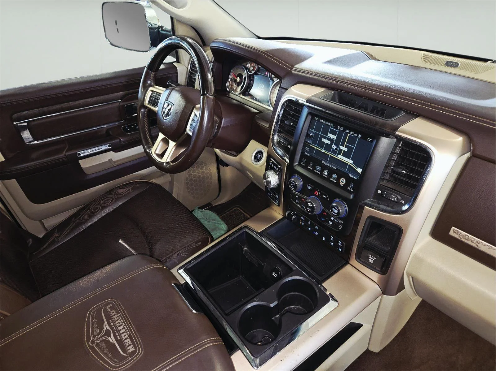 Used 2014 Black Gold Pearlcoat Ram Longhorn image 47