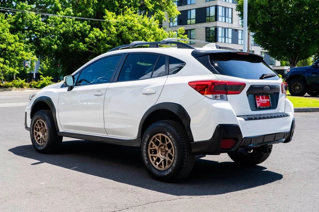 Used 2018 White Subaru 2.0i Premium image 4