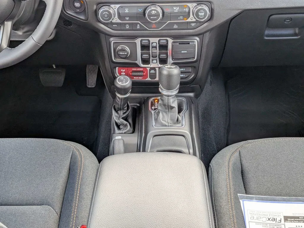 2026 Jeep Wrangler 4-Door Willys - Photo 19