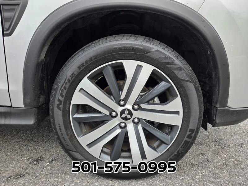Used 2024 SILVER MITSUBISHI S 2.0 AWC image 23
