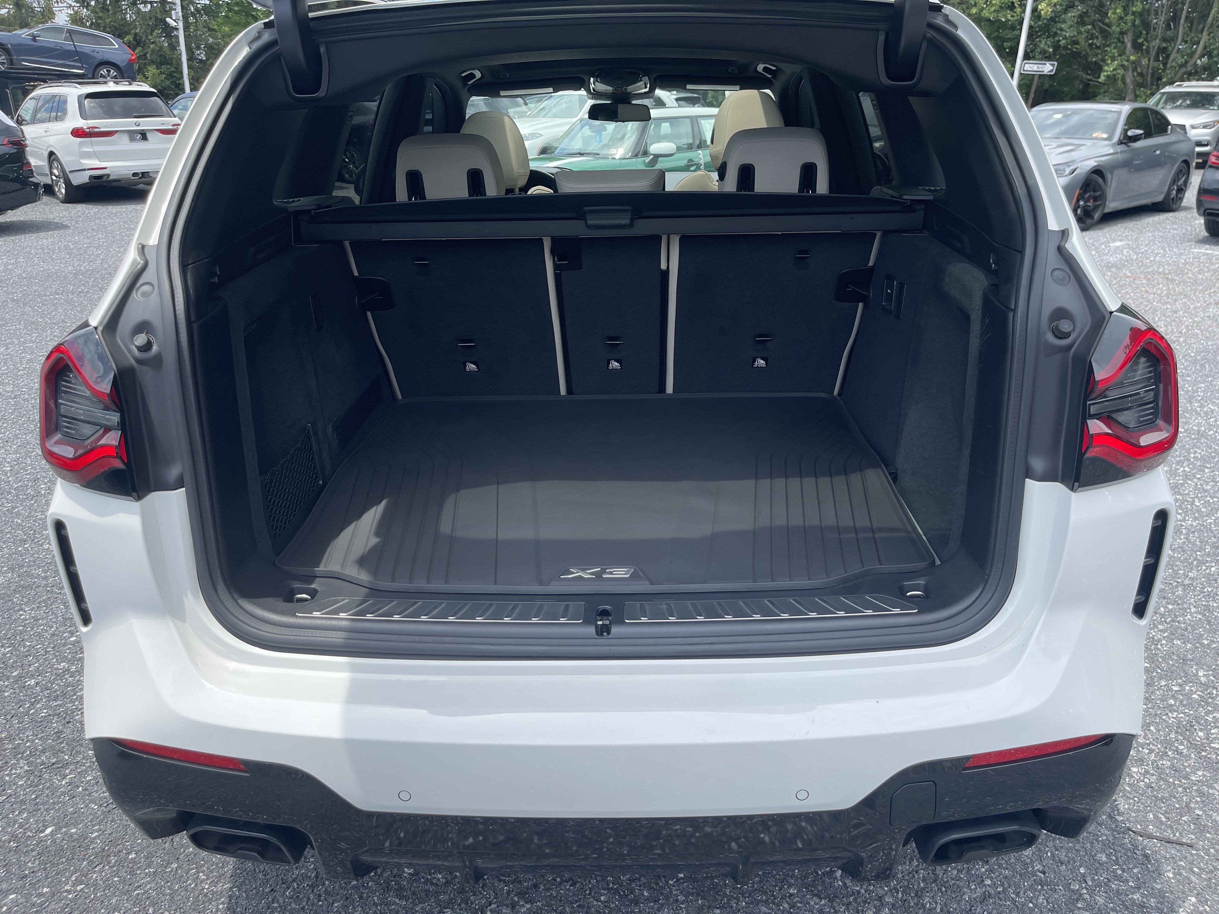 Used 2022 Alpine White BMW M40i image 8