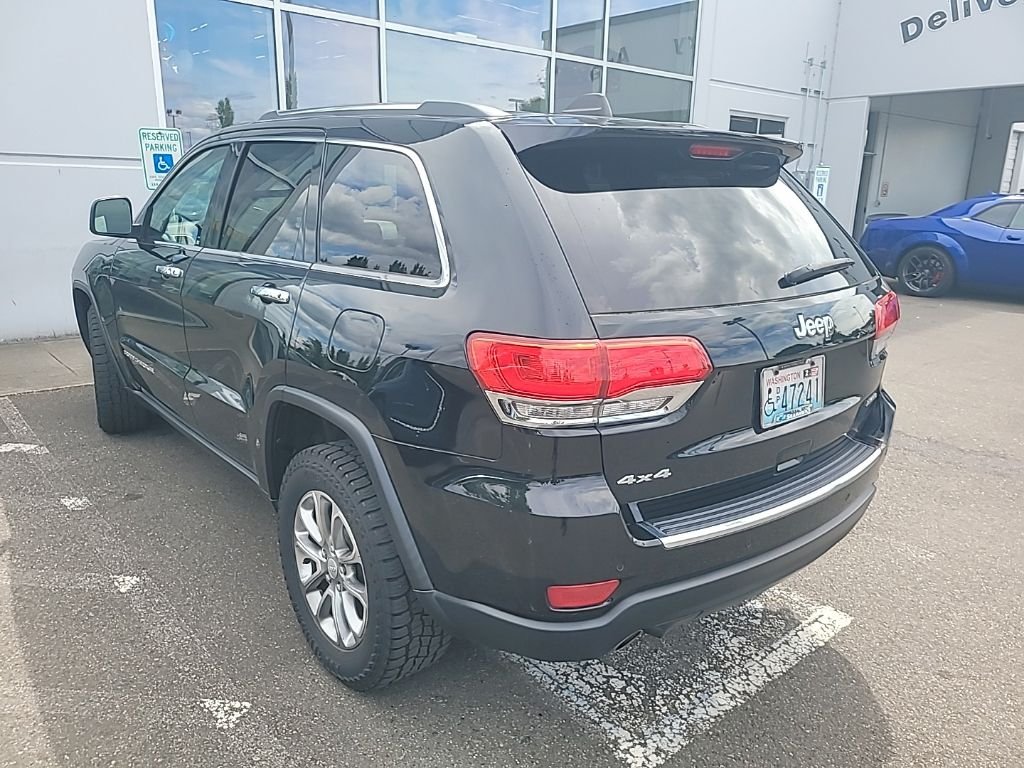 Used 2014 Green Jeep Limited image 4