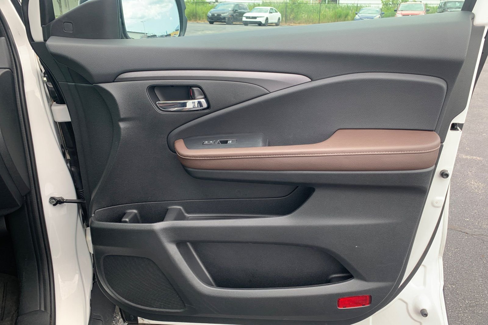 Certified Used 2025 White Honda RTL image 21