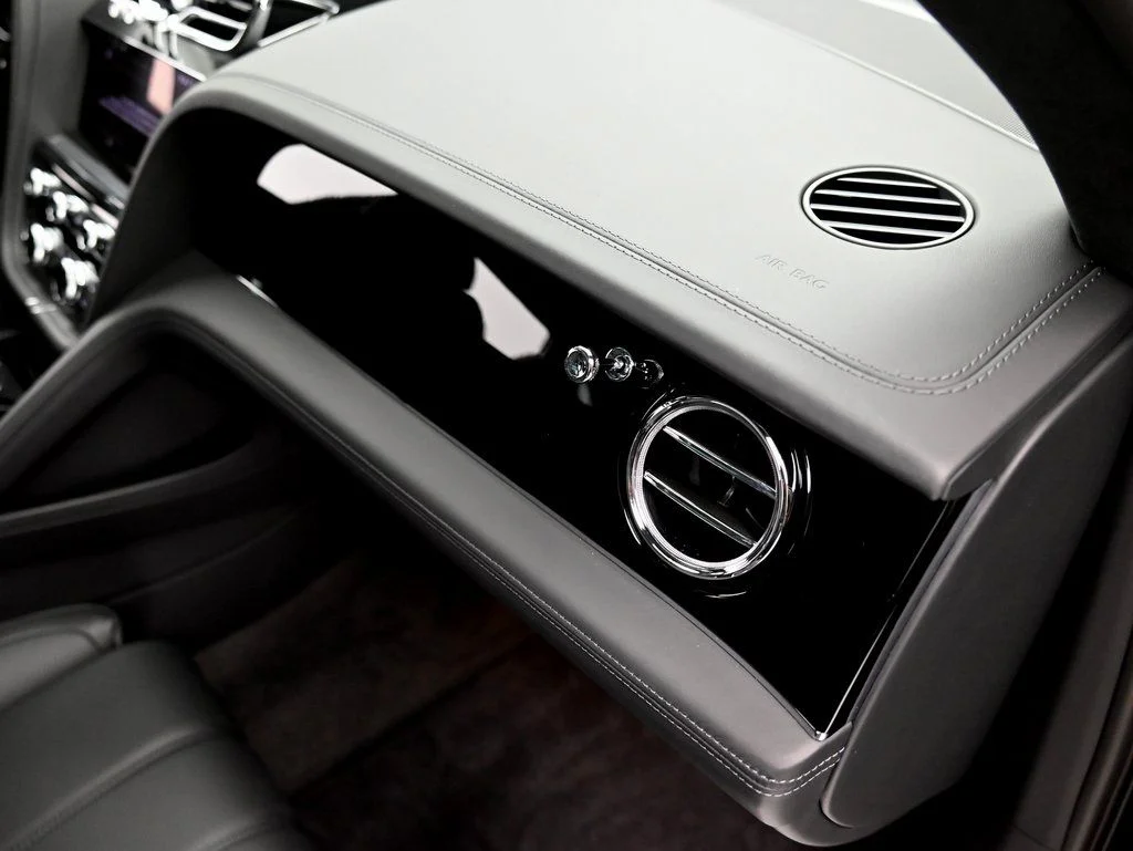 Used 2025 Beluga Bentley V8 image 30