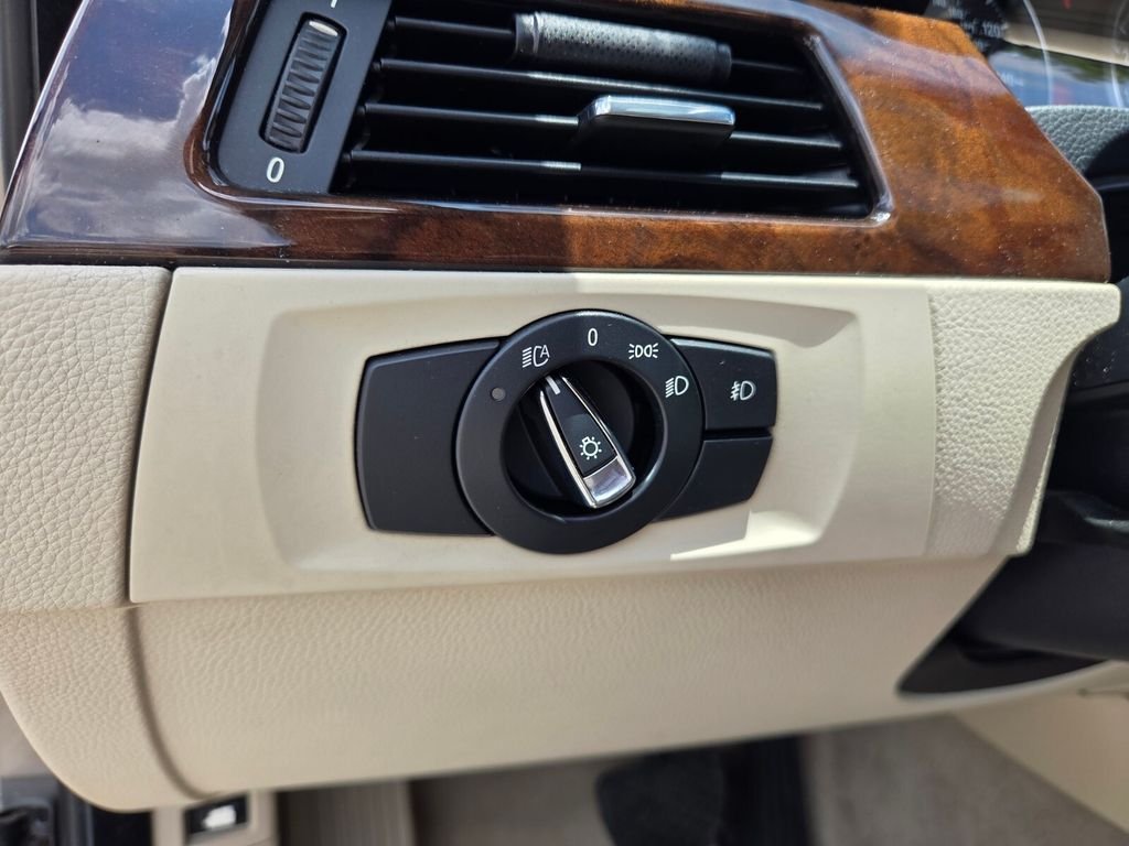 Used 2013 Silver BMW 328i image 22