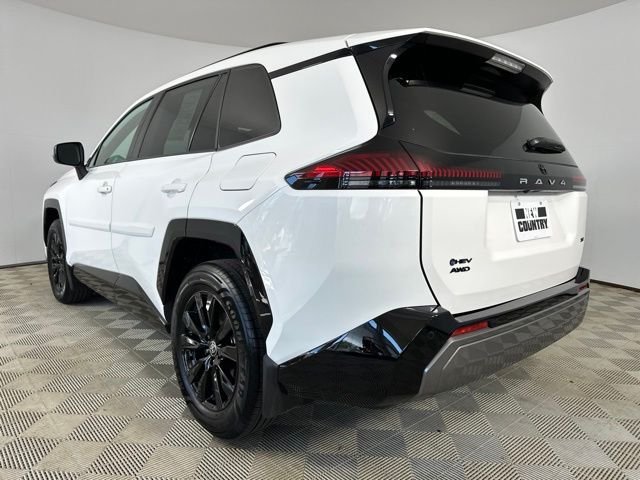 Used 2026 Off-white Toyota SE image 5