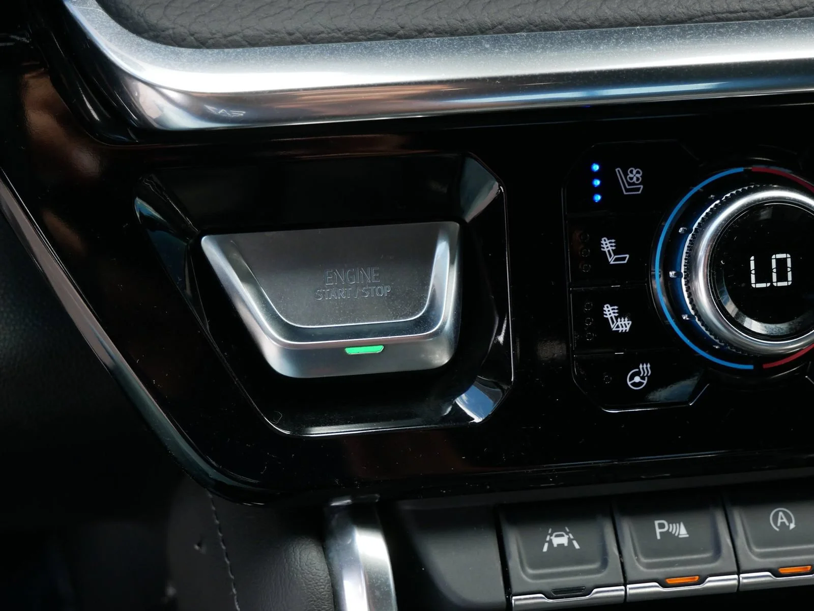 Used 2025 Thunderstorm Gray GMC Denali image 21
