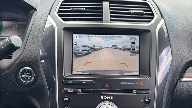 Used 2018 White Ford Limited image 29