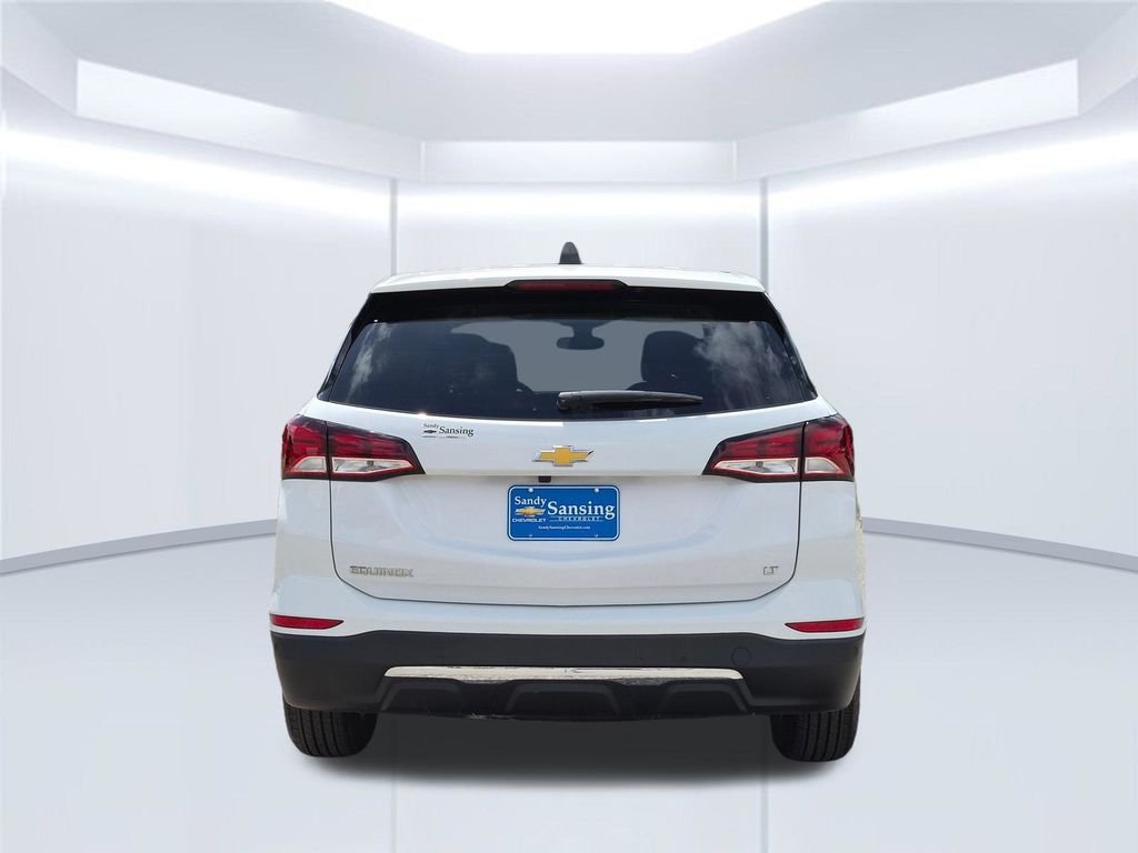 Used 2022 White Chevrolet LT image 5