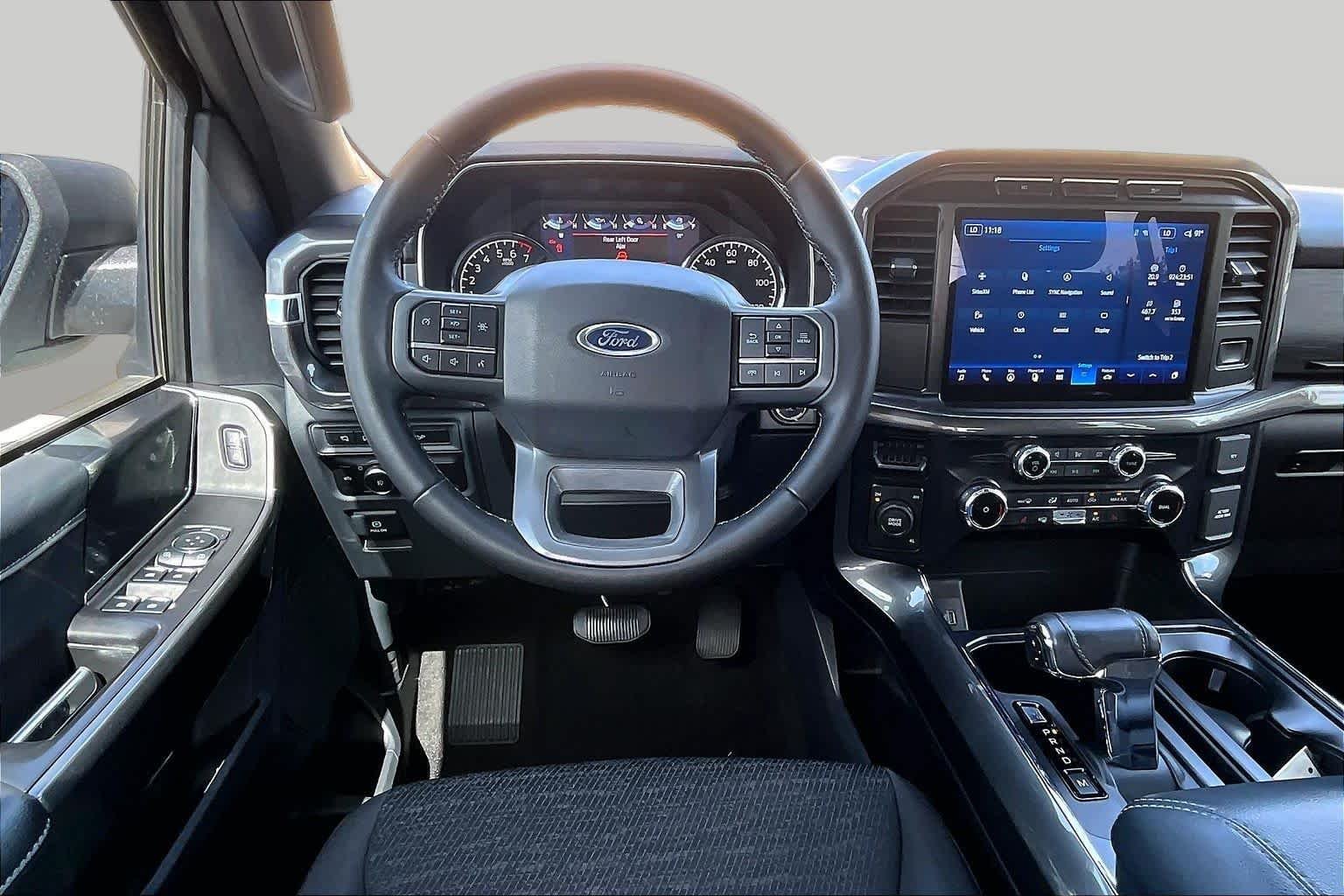 Used 2023 Oxford White Ford XLT image 6