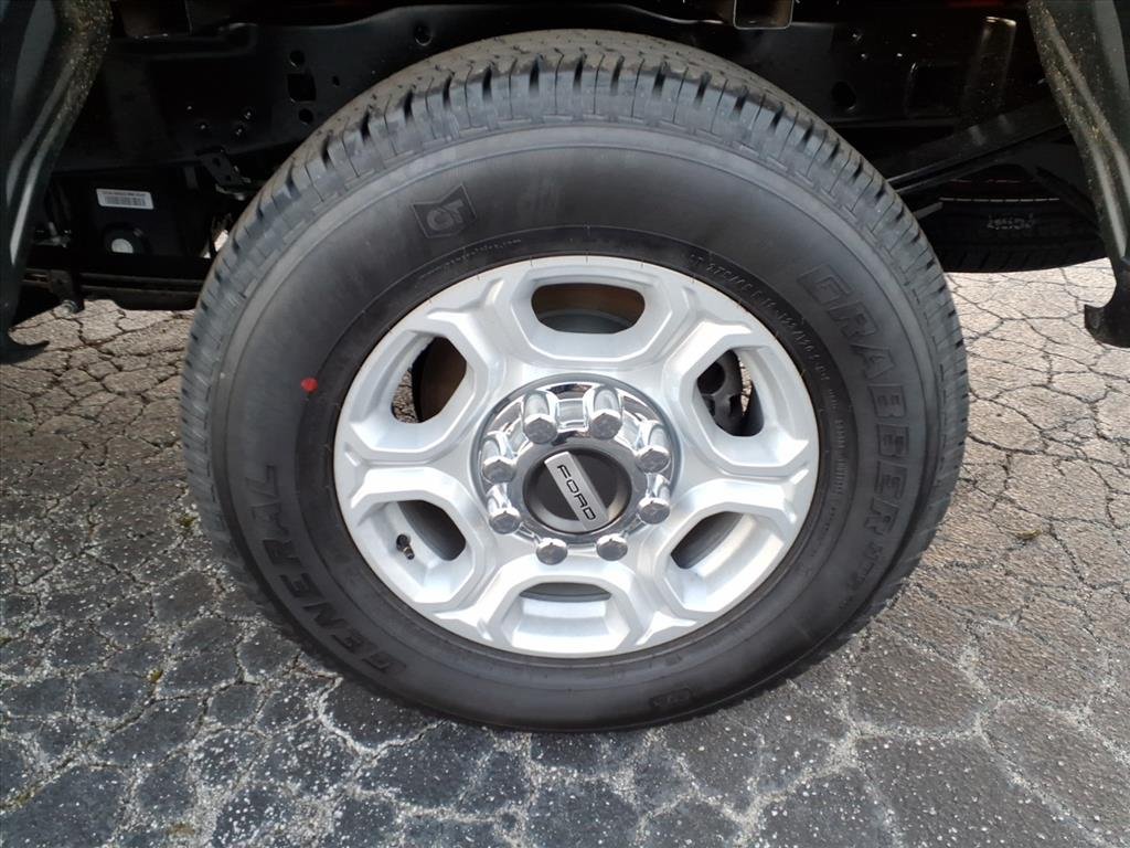 New 2026 Carbonized Gray Metallic Ford F-250® XLT image 7