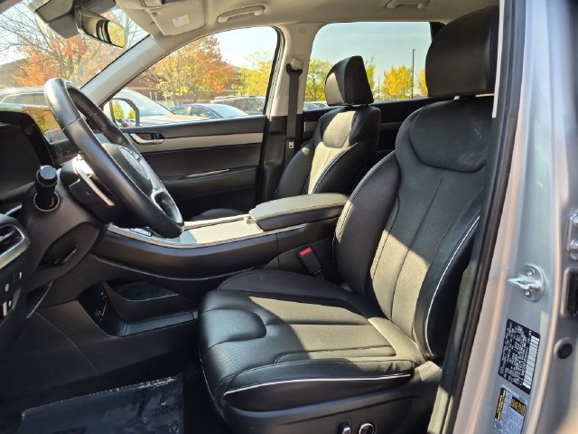 Used 2024 Silver Hyundai SEL image 11