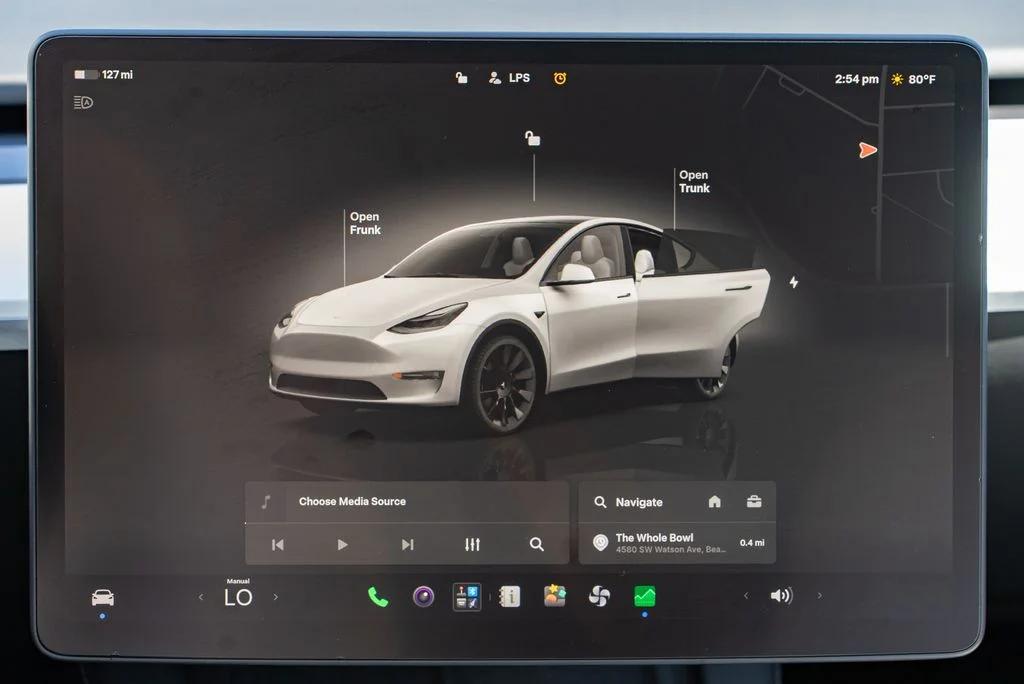 Used 2023 White Tesla Long Range image 13