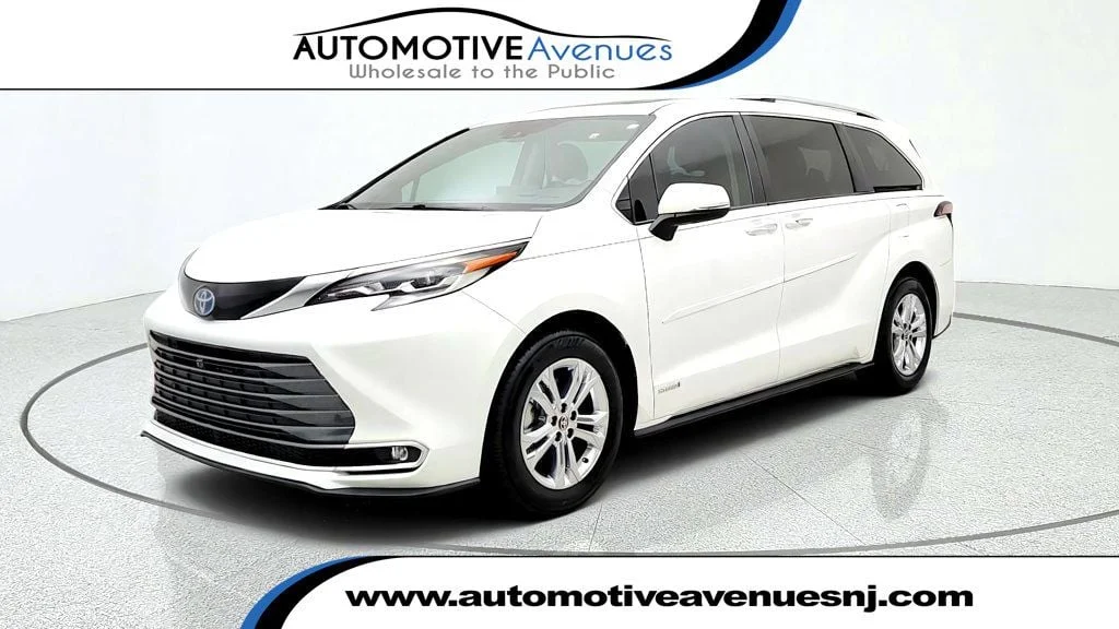Used 2021 Blizzard Pearl Toyota Platinum AWD 7-Passenger image 1
