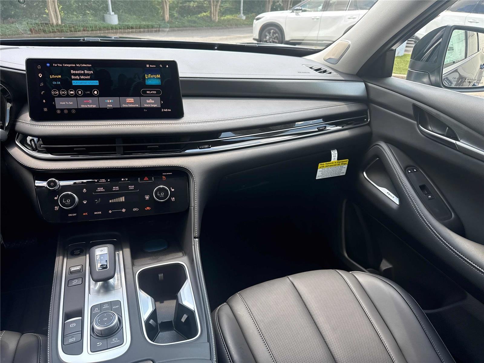 New 2027 GRAND BLUE INFINITI Luxe FWD image 15