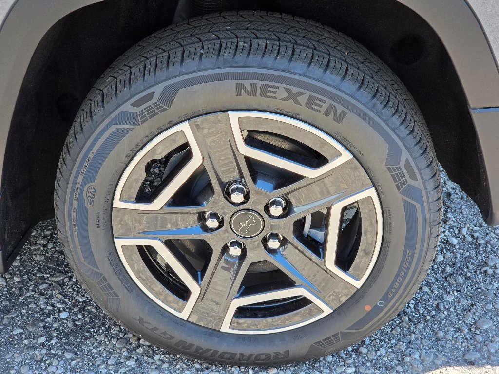 New 2026 Sting-Gray Clear-Coat Exterior Paint Jeep Limited image 4