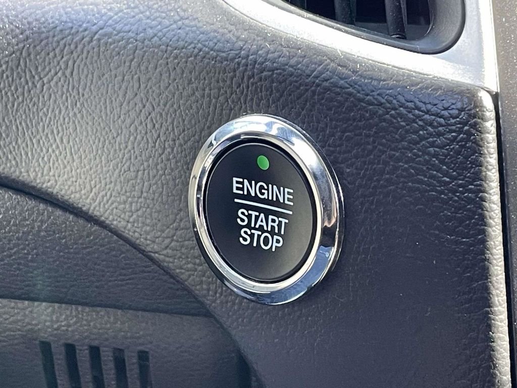 Used 2024 Silver Ford SEL image 20