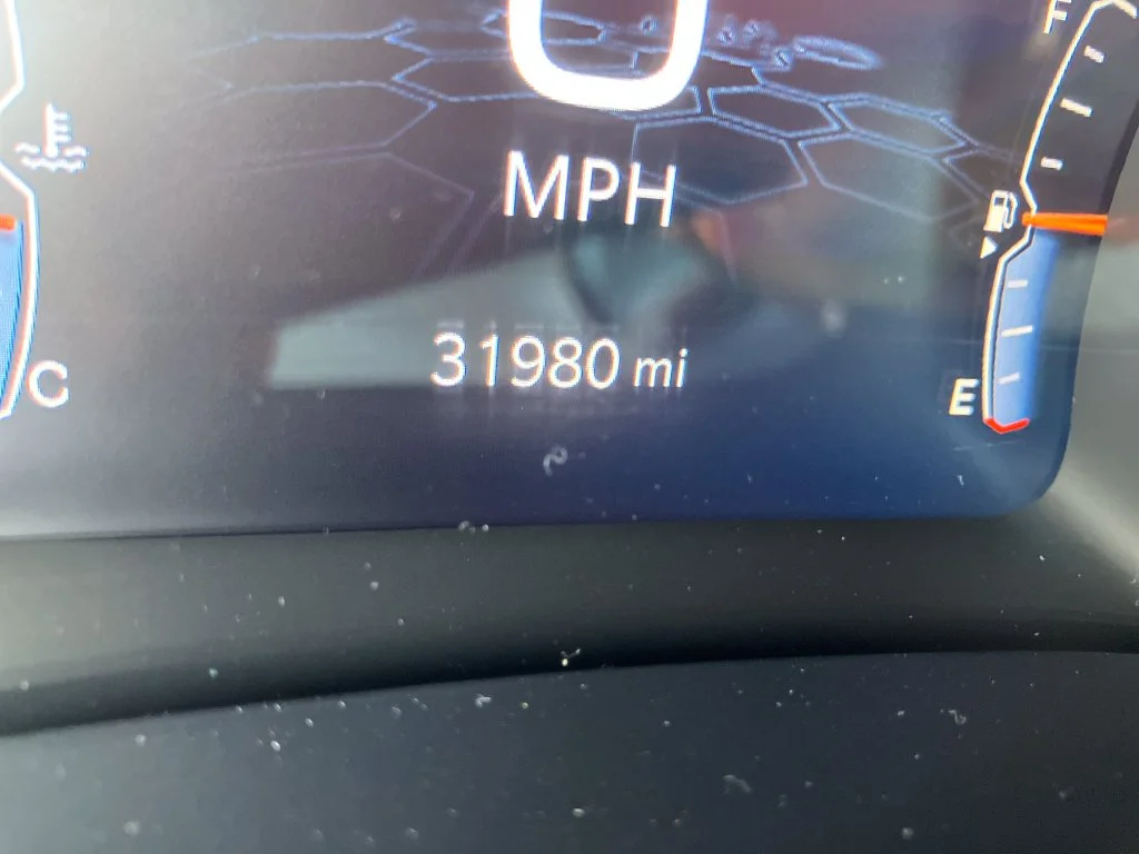Used 2025 White Jeep Latitude image 20