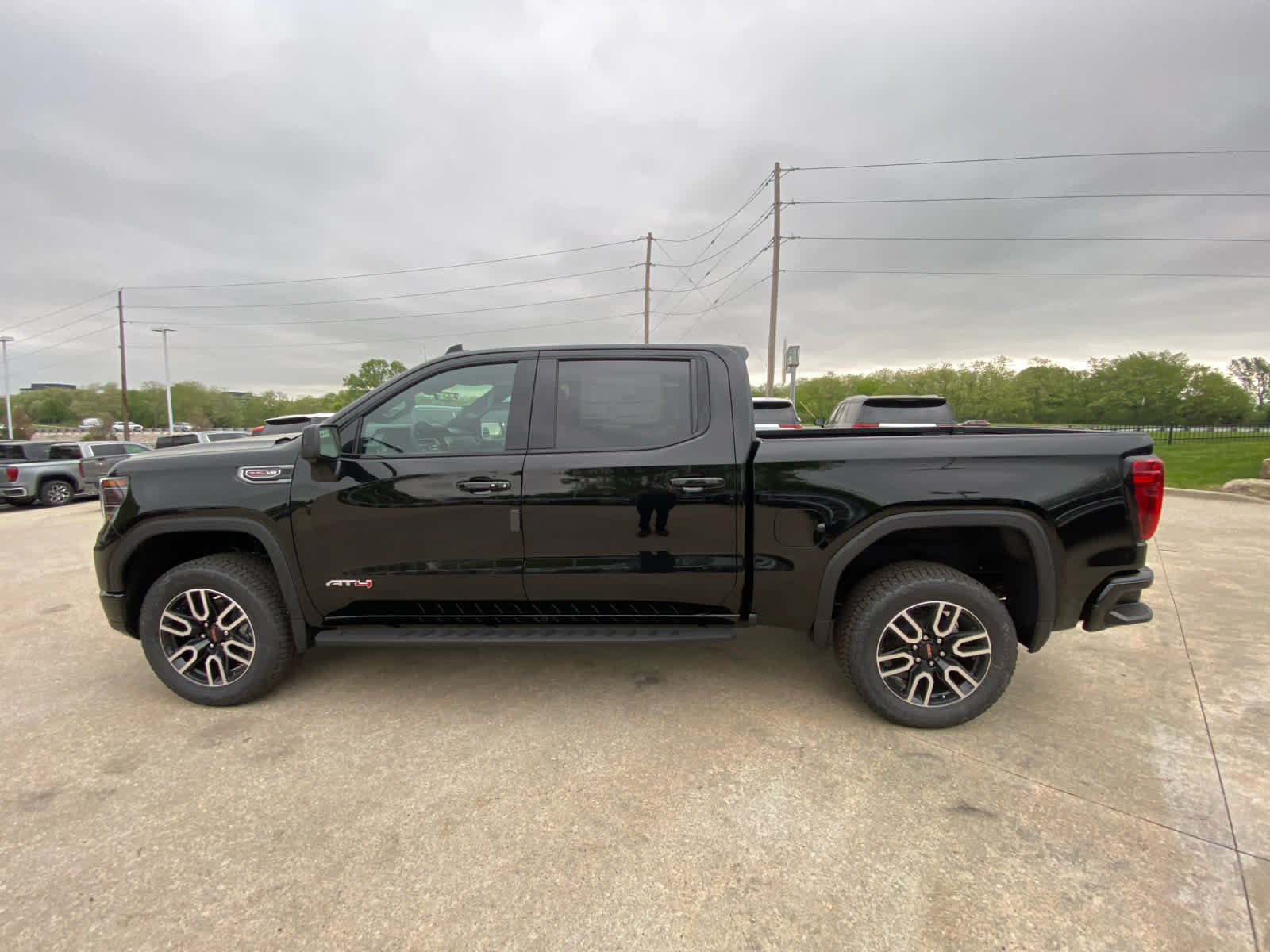 2026 GMC Sierra 1500 AT4 - Photo 6