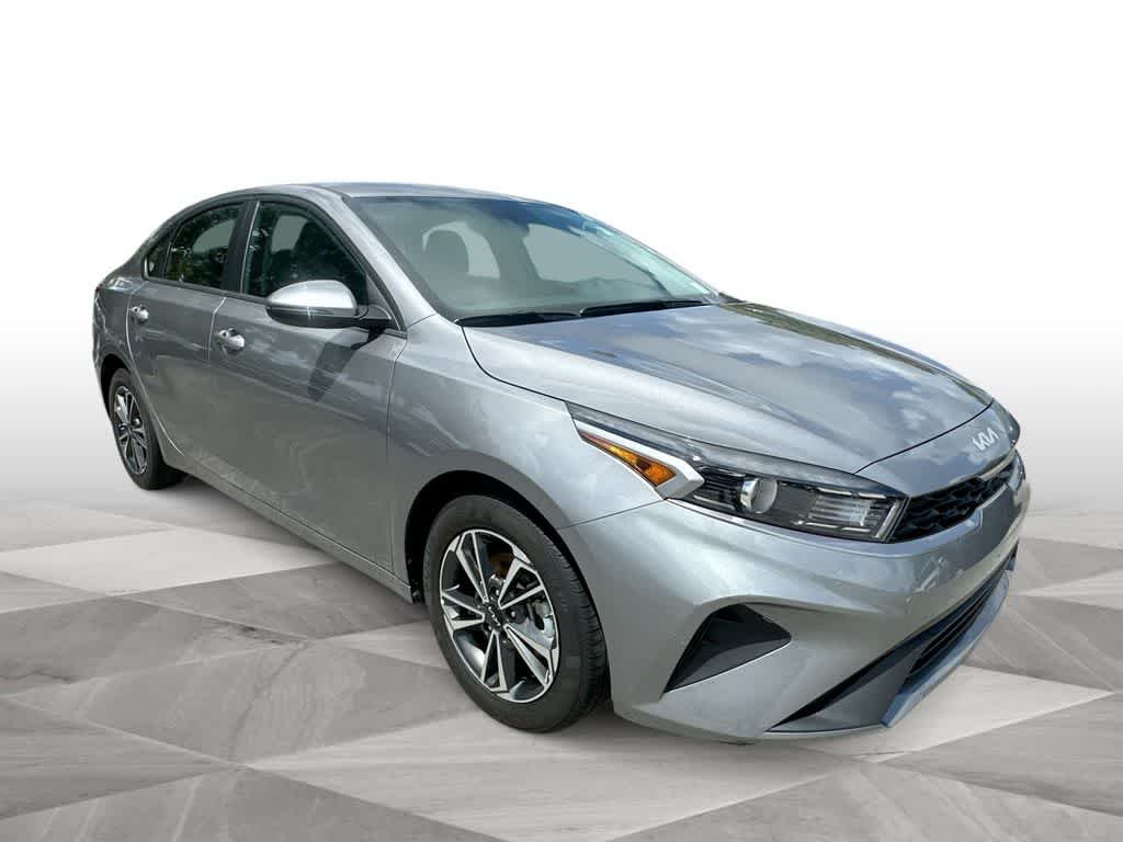 Used 2024 Kia Forte LXS with VIN 3KPF24AD5RE817966 for sale in Doral, FL