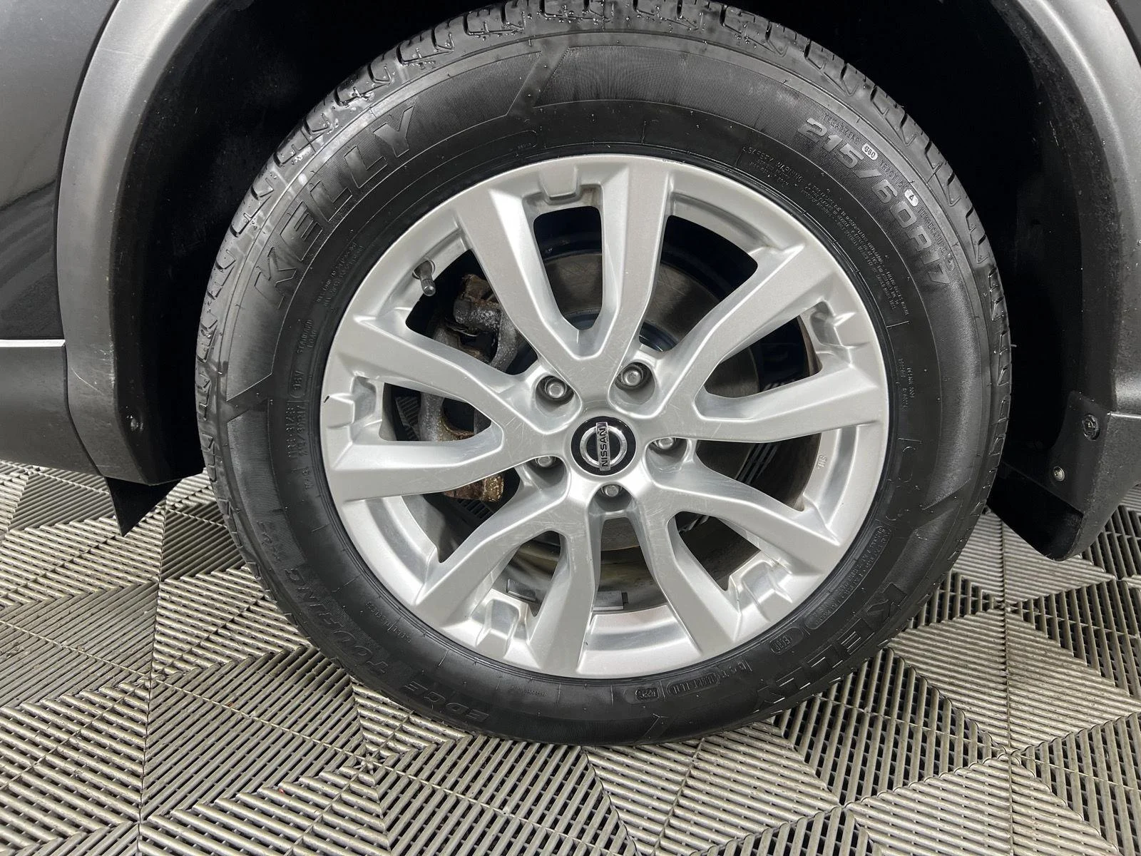 Used 2021 Magnetic Black Pearl Nissan S image 15