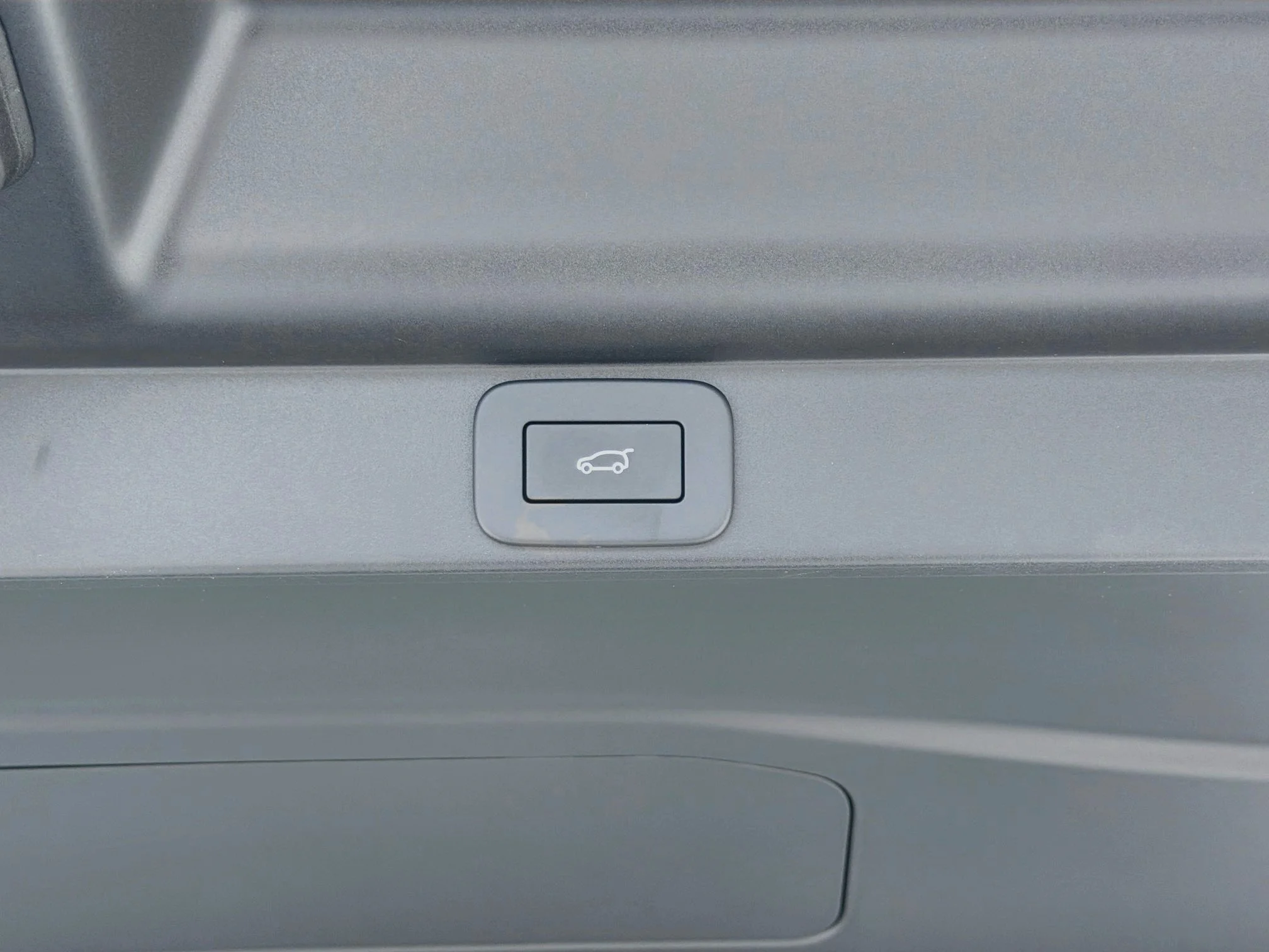 New 2026 Belgravia Green Land Rover SE image 14
