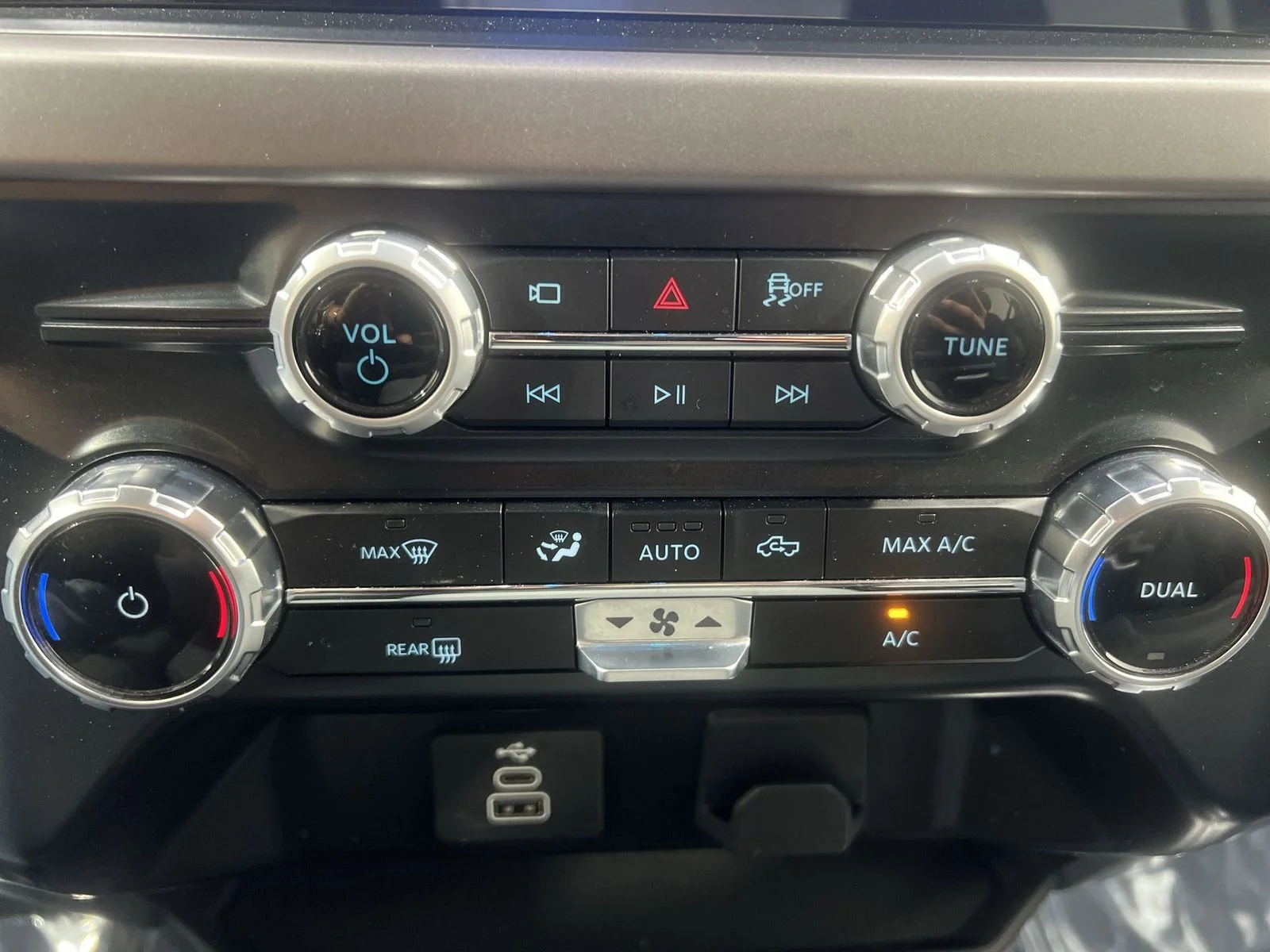 2025 Ford F-150 XLT - Photo 18