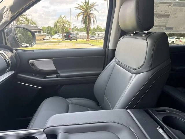New 2026 Agate Black Metallic Ford Active image 35