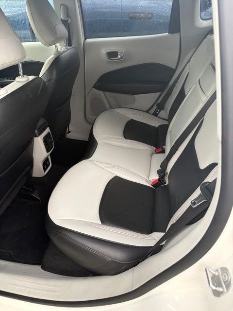 Used 2020 White Jeep Limited image 10
