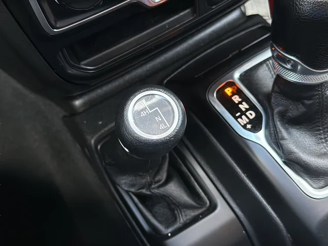 Used 2023 Red Jeep Sport S image 31