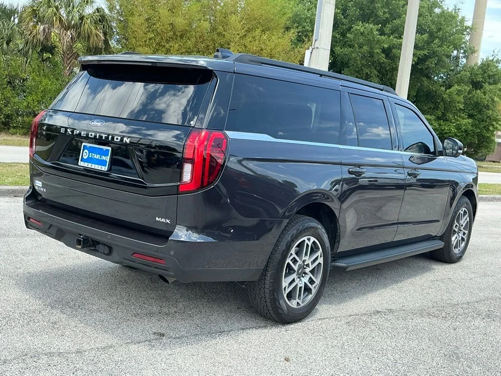 Used 2025 Gray Ford Active image 5