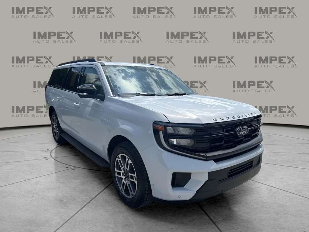Used 2025 Silver Ford Active image 7